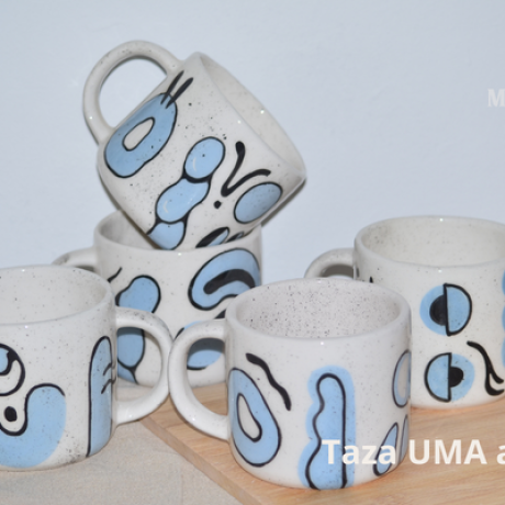 taza ceramica UMA azul